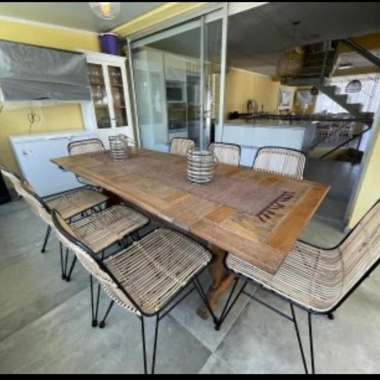 Imponente casa con piscina en corazón de Montoya - Casa de 5 dormitorios - 11