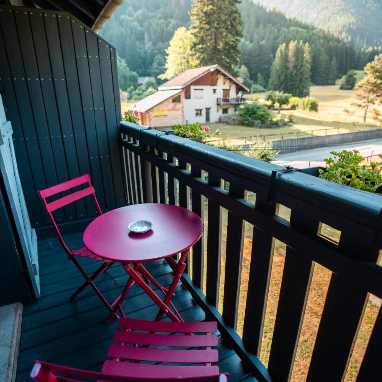 Hôtel Restaurant Le Madame - Chambre Triple – Vue sur Montagne - 4