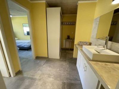 Imponente casa con piscina en corazón de Montoya - Casa de 5 dormitorios - 48