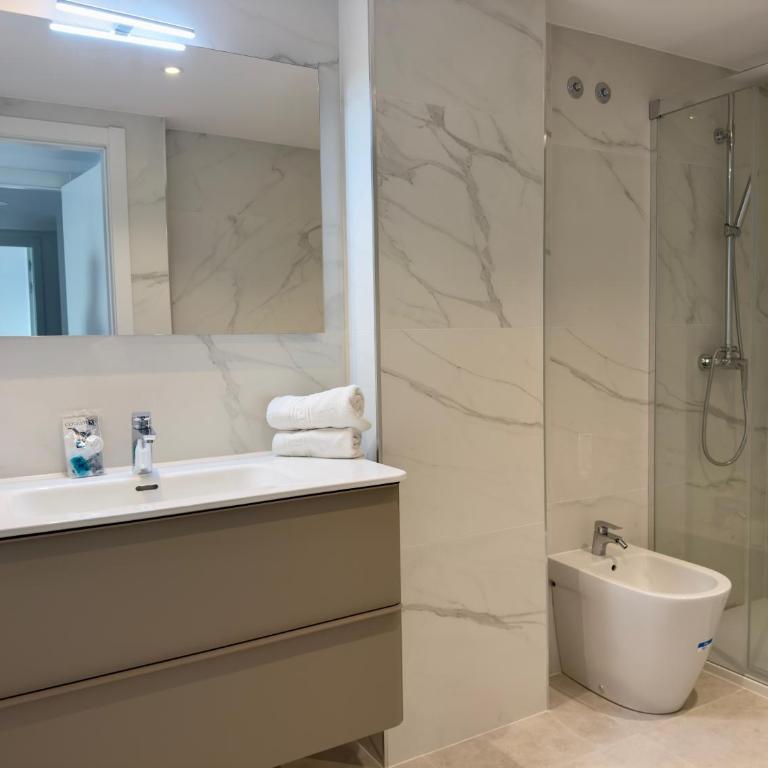 Apartamento Apolo16 2 dormitorios - Two-Bedroom Apartment - 10