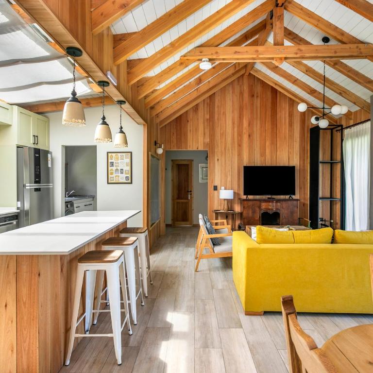 BOG Cherry House - Two-Bedroom Townhouse - 31