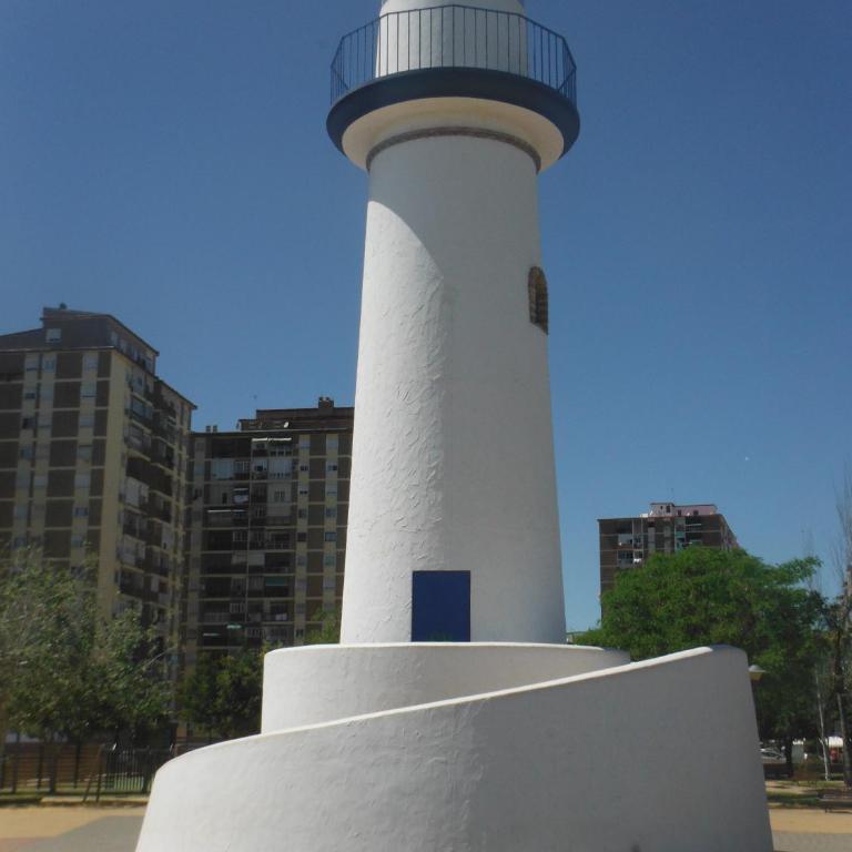 CITY CENTER AND NEXT TO THE BEACH 3 BEDROOMs - Apartment with Terrace - 24