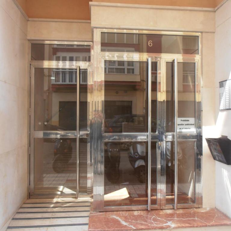 CITY CENTER AND NEXT TO THE BEACH 3 BEDROOMs - Apartment with Terrace - 17