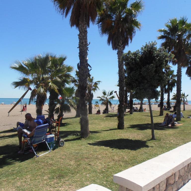 CITY CENTER AND NEXT TO THE BEACH 3 BEDROOMs - Apartment with Terrace - 20