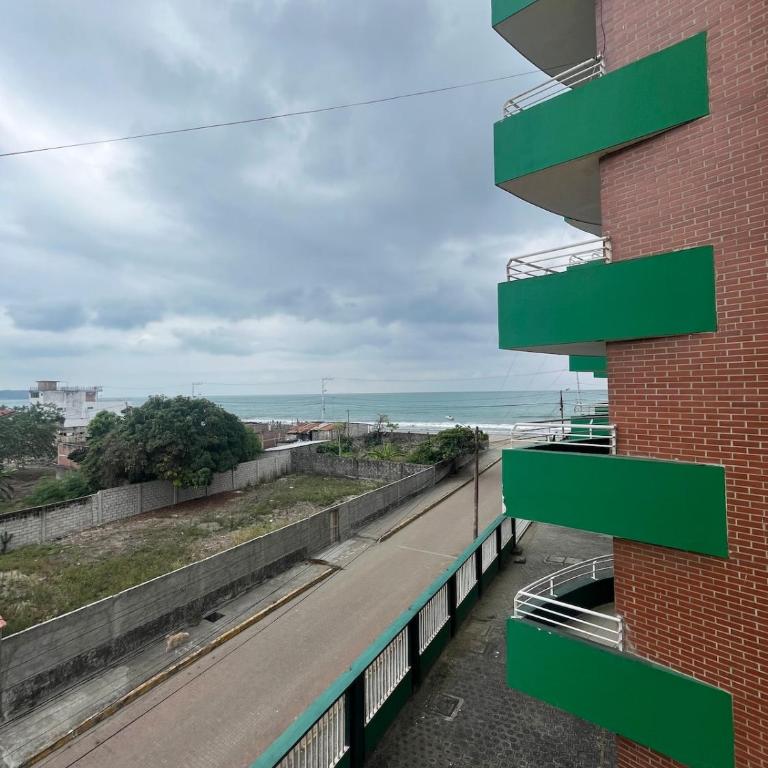 Departamento frente a la playa Atacames - Two-Bedroom Apartment - 9