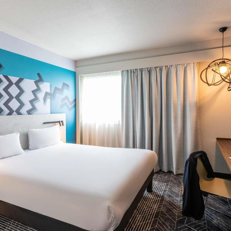ibis Styles Bordeaux Centre Mériadeck - Chambre Double avec Lit Queen-Size - 5