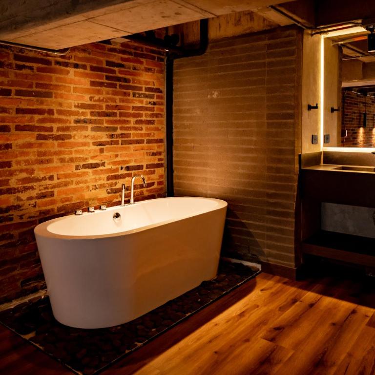 Uukam by Bernalo Hotels - Duplex Suite with Bathtub - 3