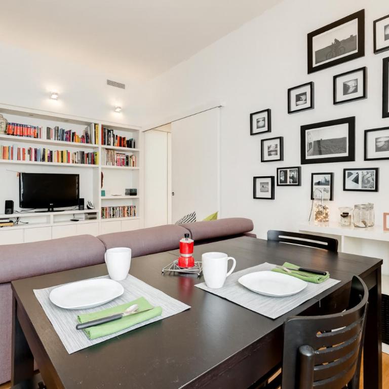 Micol's Place, bright apt 2 rooms, 2 toilets, near metro, 80 mq - Appartamento con 2 Camere da Letto - 17