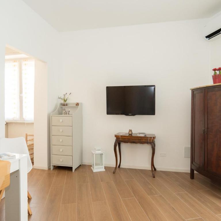 Marilù Apartment - One-Bedroom Apartment - 13