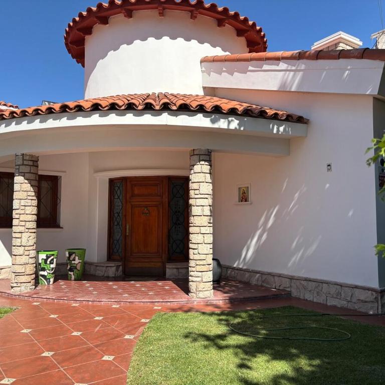 Posada de Huespedes 747 - Casa de 5 dormitorios - 1