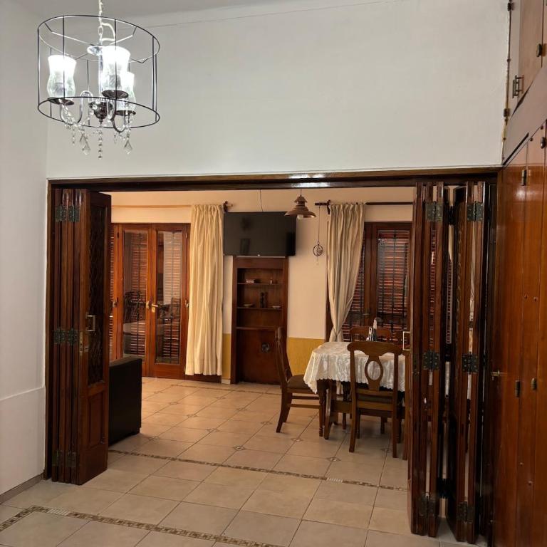 Posada de Huespedes 747 - Casa de 5 dormitorios - 5