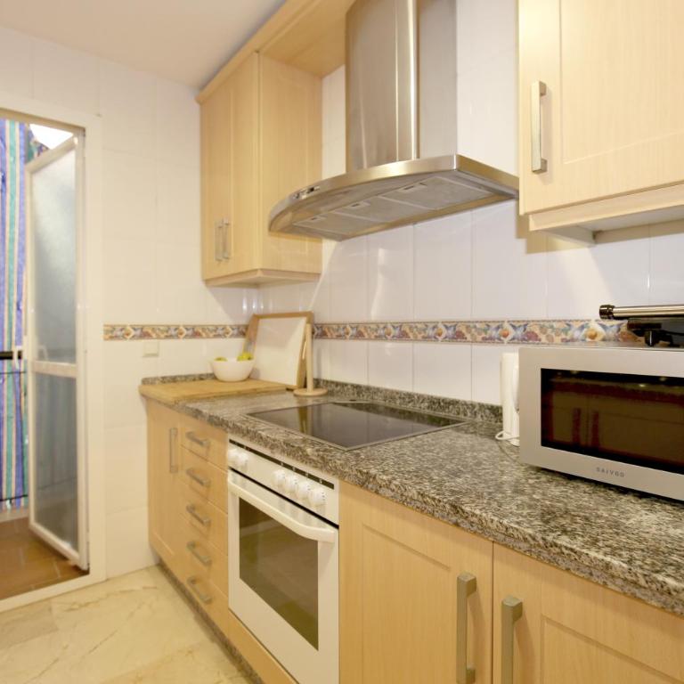 Estepona Town Apartment NANDY - Apartamento de 2 dormitorios - 16
