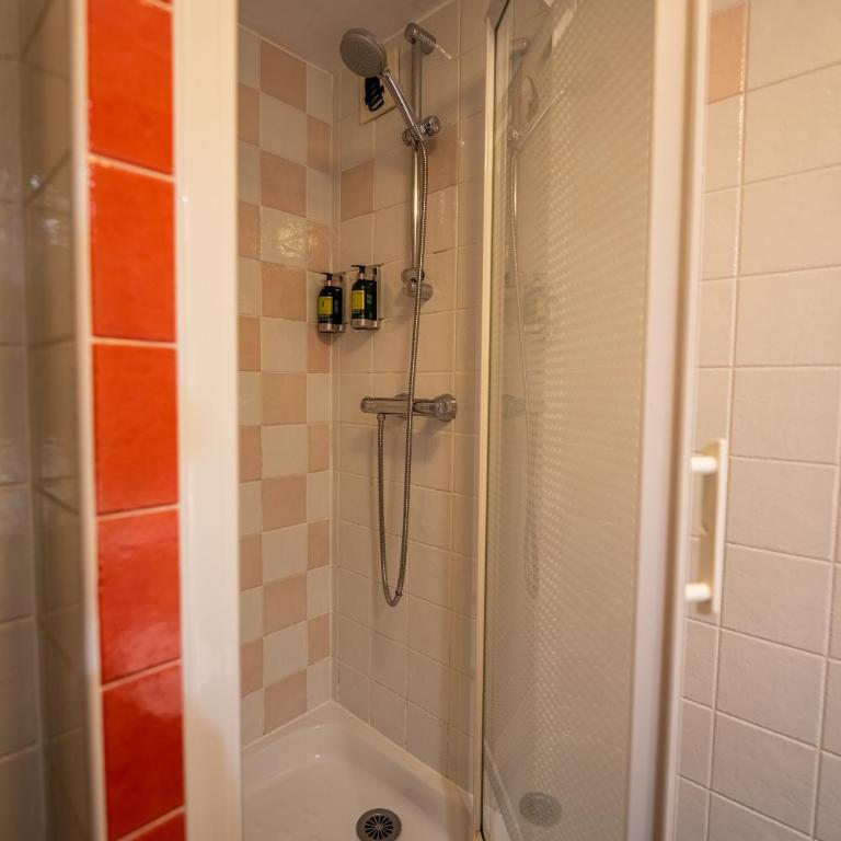 Les Monts Charvin - Petite Chambre Double Standard - 2