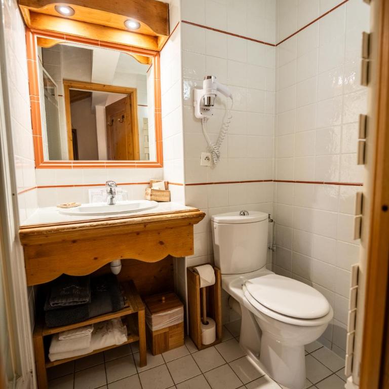 Les Monts Charvin - Chambre Double Classique - 7