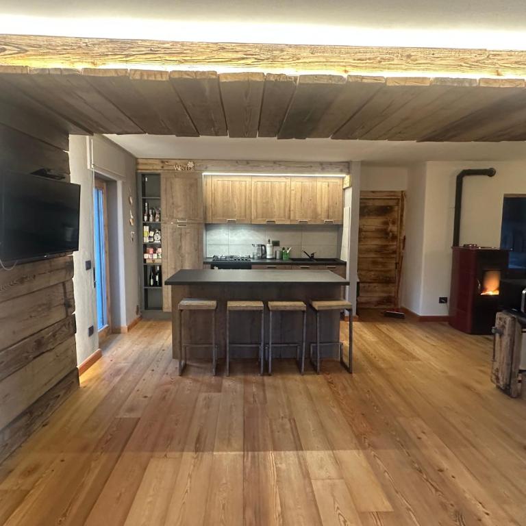 Appartamento PELMO - Appartamento con 4 Camere da Letto e Balcone - 1