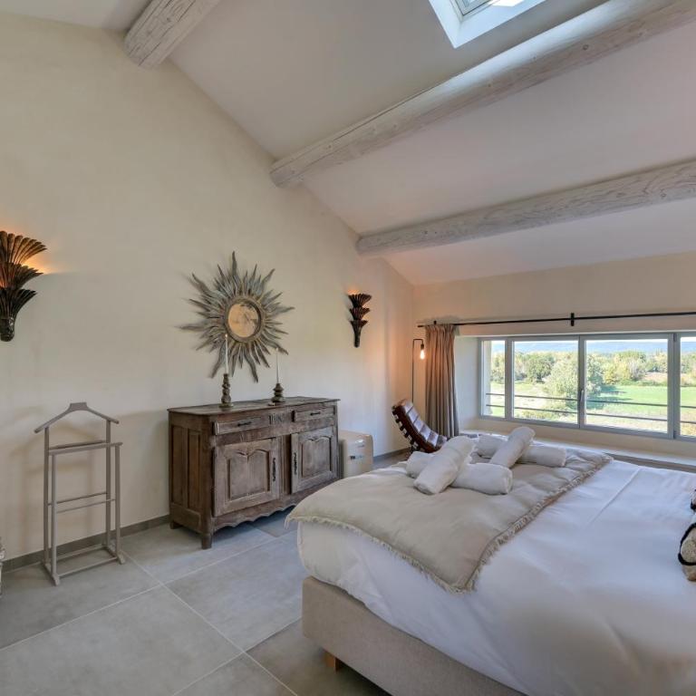 Chambres d'hôte Le Mas Laurent - Chambre Lit King-Size - Vue sur Jardin - 4