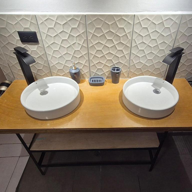 Premium Accommodation - Private Jacuzzi - One-Bedroom Apartment - 7