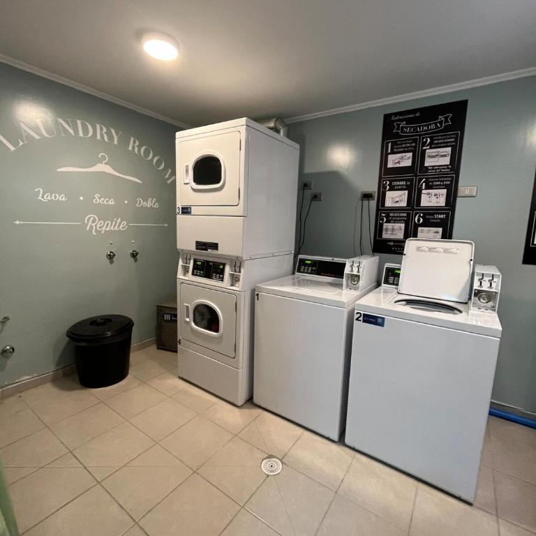 Depto Excelente Ubicacion con Estacionamiento - Two-Bedroom Apartment - 7