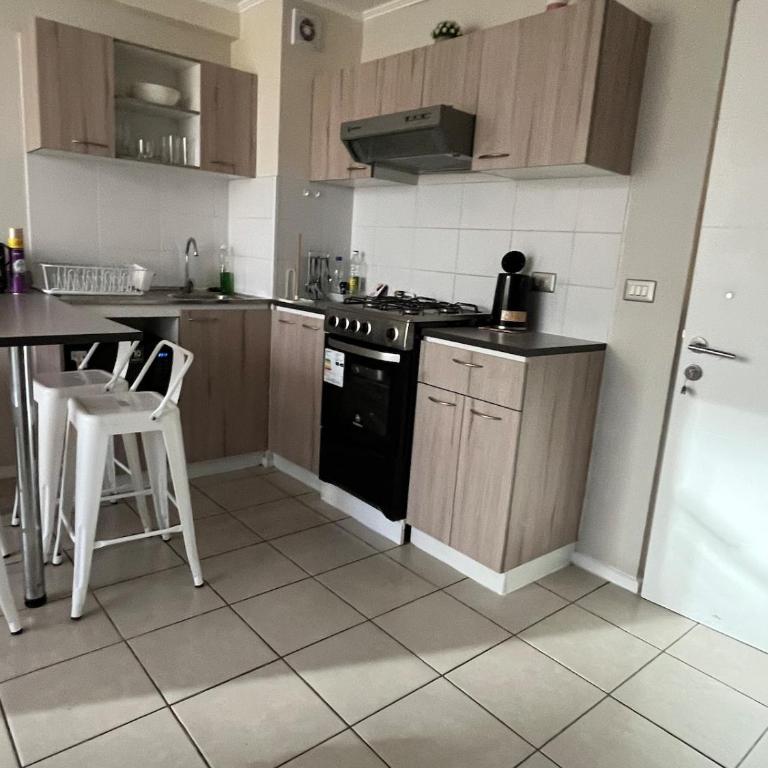 Depto Excelente Ubicacion con Estacionamiento - Two-Bedroom Apartment - 17