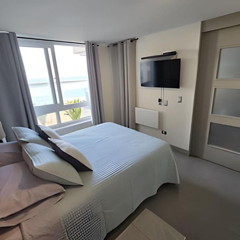 Laguna del Mar - One-Bedroom Apartment with Sea View - 4