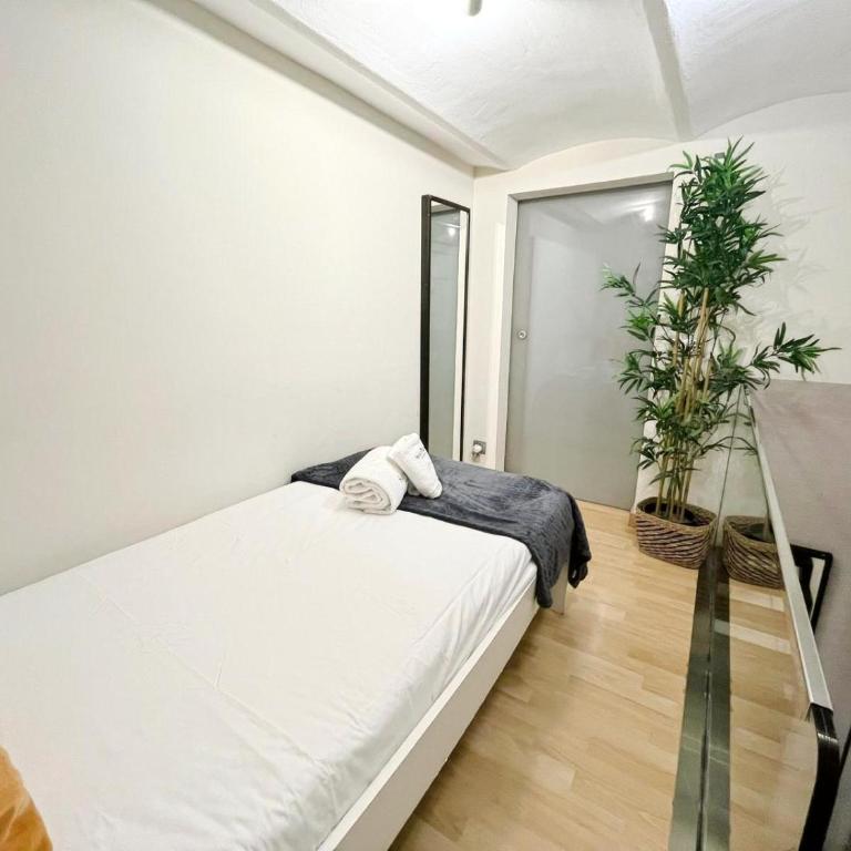 Eixample Apart Sagrada Familia 52 - Three-Bedroom Apartment - 5