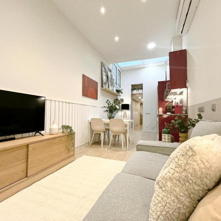 Eixample Apart Sagrada Familia 52 - Three-Bedroom Apartment - 26