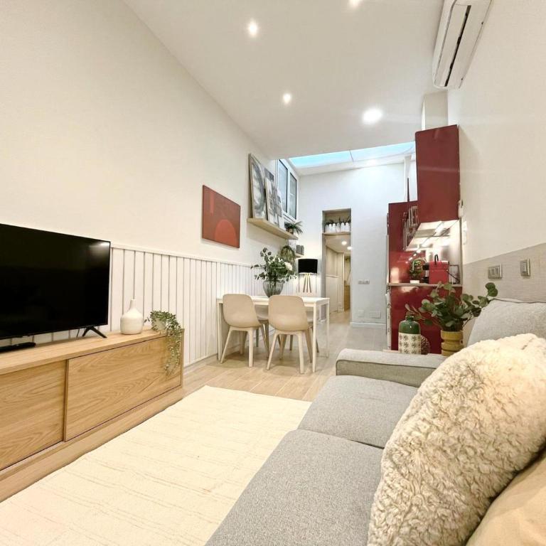 Eixample Apart Sagrada Familia 52 - Three-Bedroom Apartment - 29