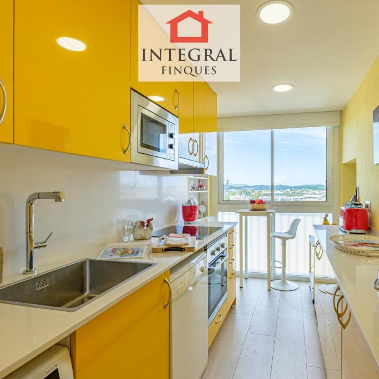 Torre Marina Apartments - Apartamento de 2 dormitorios con vistas al mar - 15