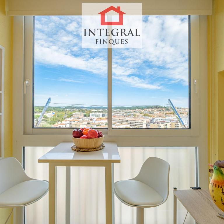 Torre Marina Apartments - Apartamento de 2 dormitorios con vistas al mar - 19