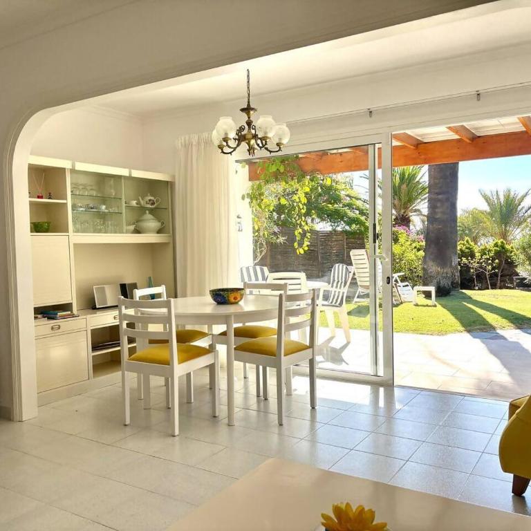 Relax Rocas Rojas - Two-Bedroom House - 12