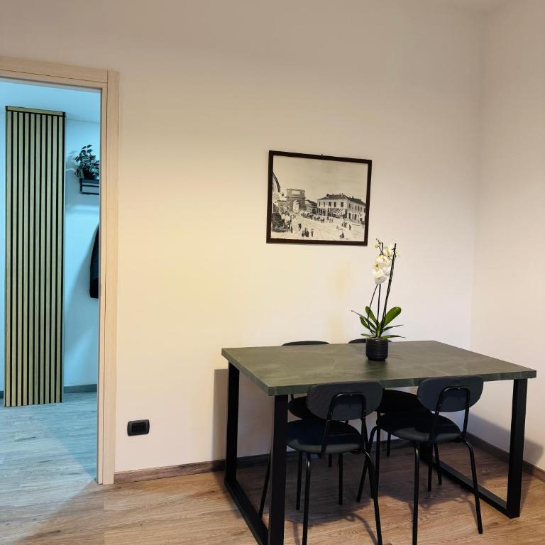 Corner House Milano - Appartamento con 2 Camere da Letto - 1