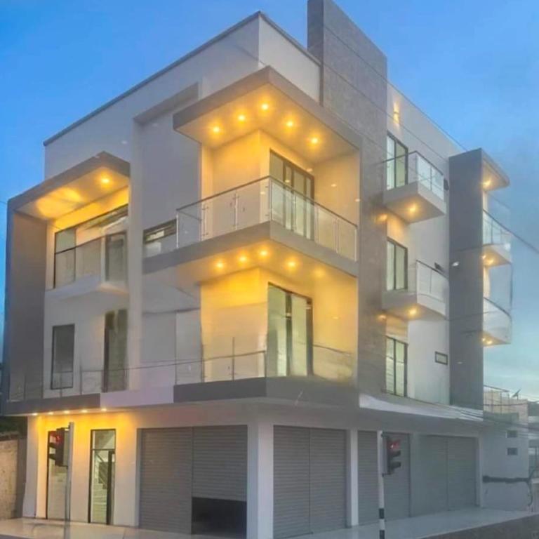Apartaestudio amoblado 303 Edificio Buenos Aires Sincelejo - Apartamento de 2 dormitorios con balcón y terraza - 1