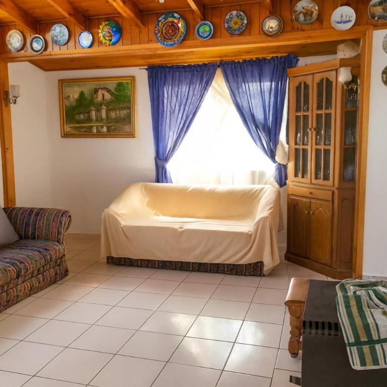 Casa Los Tilos - Four-Bedroom House - 7