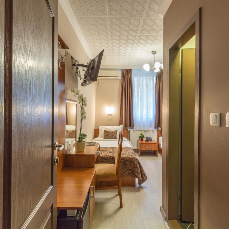 Belgrade City Hotel - Niskobudžetna Dvokrevetna Soba sa Zasebnim Krevetima - 2