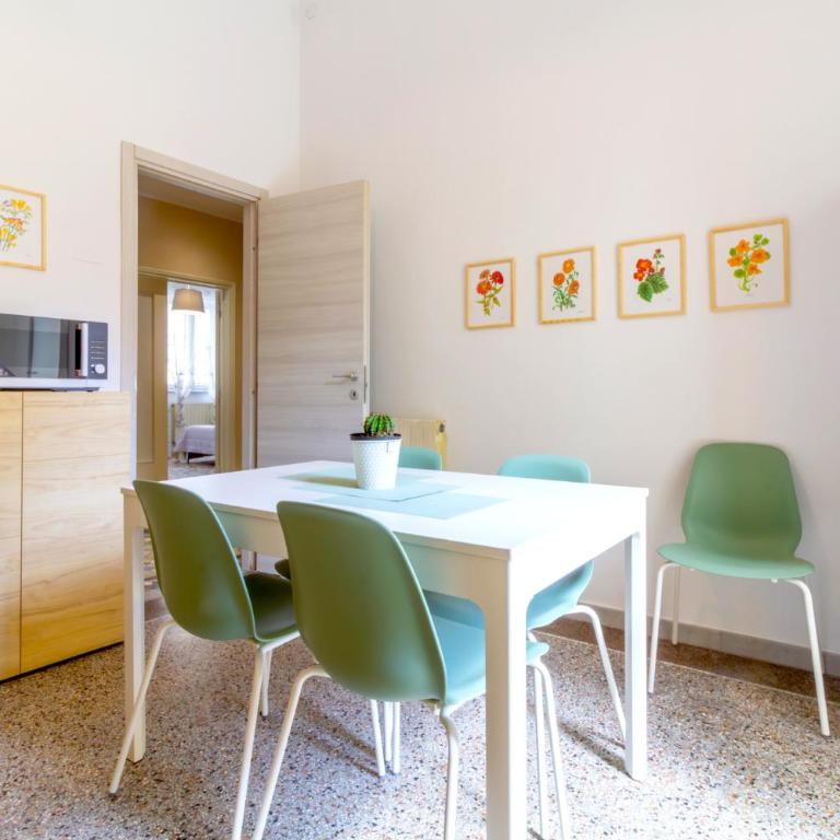 Domus Mazzini Pisa Centro - 6 Ospiti, 2 Bagni, 3 Camere, Patio Privato - 5 minuti dalla Stazione Treni - Appartamento con 3 Camere da Letto - 13