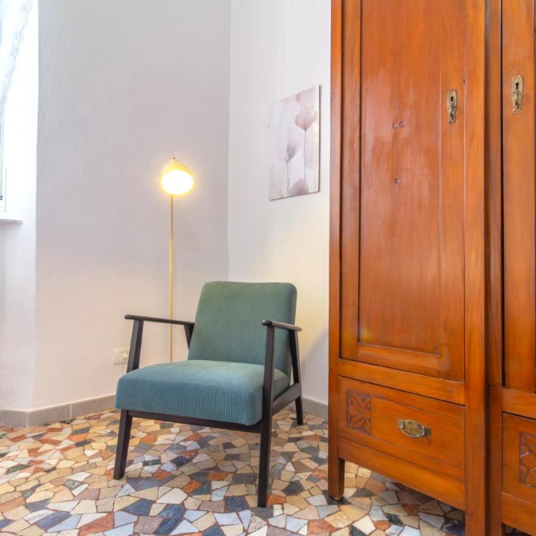 Domus Mazzini Pisa Centro - 6 Ospiti, 2 Bagni, 3 Camere, Patio Privato - 5 minuti dalla Stazione Treni - Appartamento con 3 Camere da Letto - 26