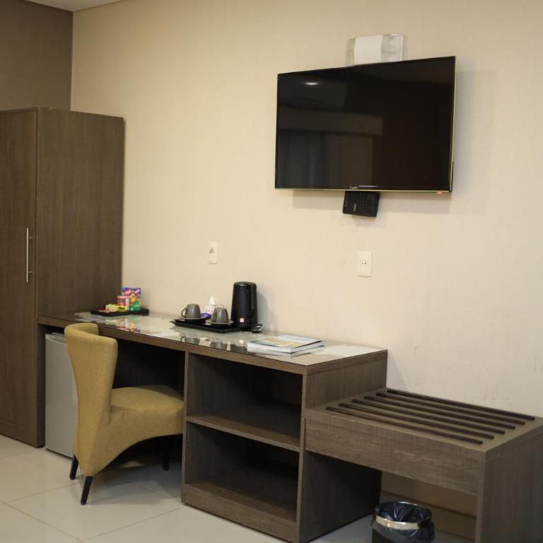 Howard Johnson Ciudad del Este - Deluxe Suite with Spa Bath - 6