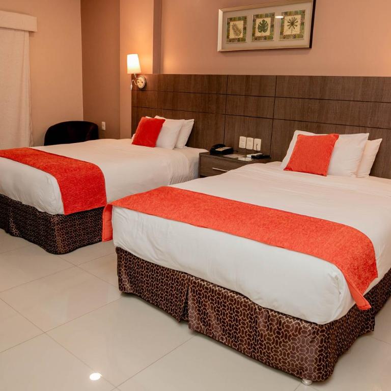 Howard Johnson Ciudad del Este - Superior Double Room with Two Double Beds - 1
