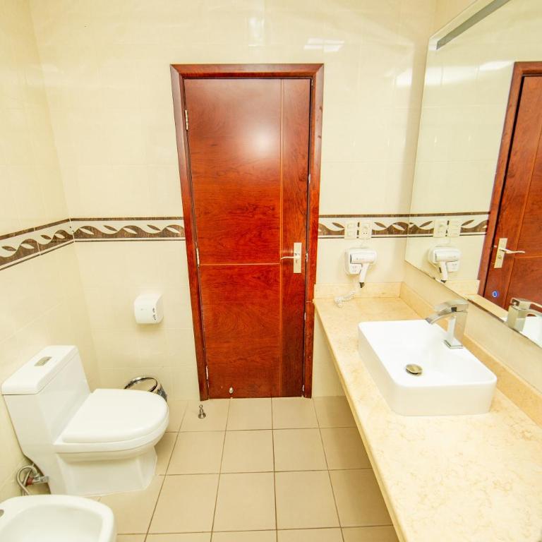 Howard Johnson Ciudad del Este - Superior Double Room with Two Double Beds - 3