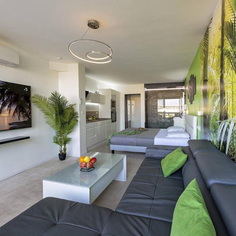 STUDIO JUNGLE - Héliopolis D 41 - Luxe -By AGN - 2 personnes - Studio avec Balcon - 1