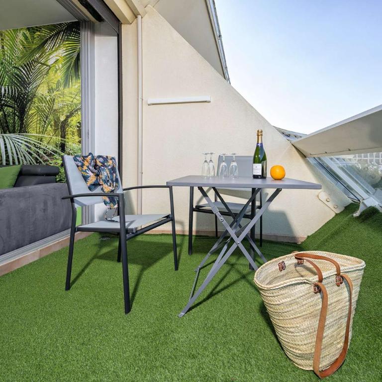 STUDIO JUNGLE - Héliopolis D 41 - Luxe -By AGN - 2 personnes - Studio avec Balcon - 5