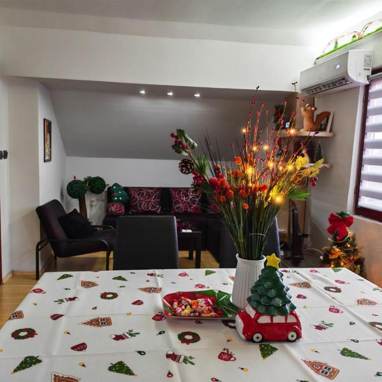 JetNest - Two-Bedroom Apartment - 10