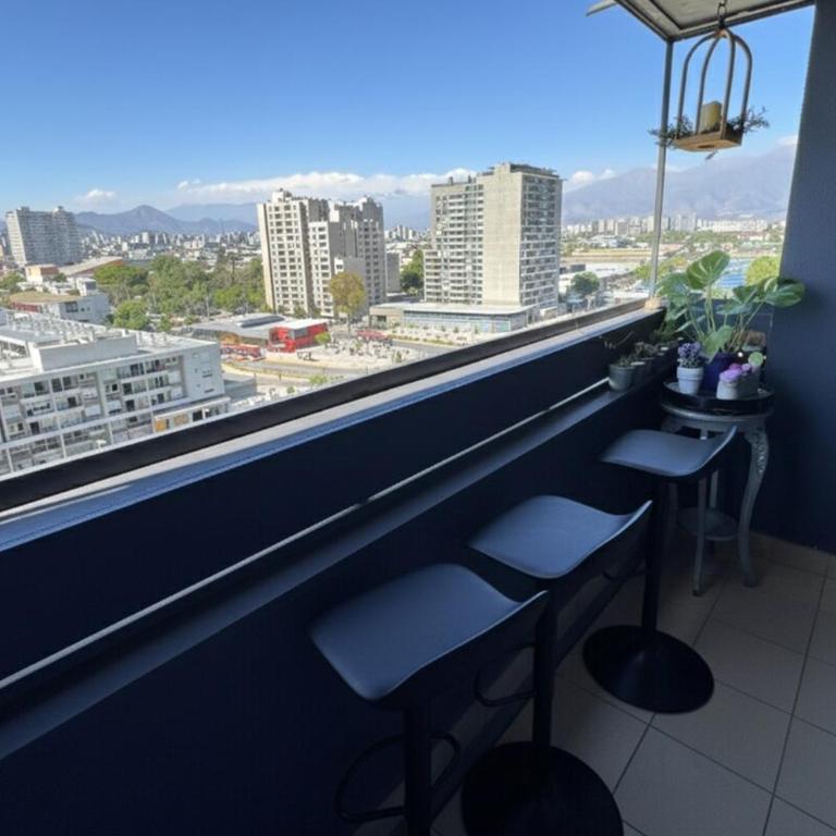 Amplio departo con magníficas vistas y total conectividad - Three-Bedroom Apartment - 7