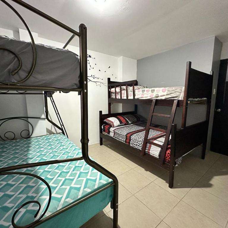 Casa Familiar Confortable - One-Bedroom House - 22