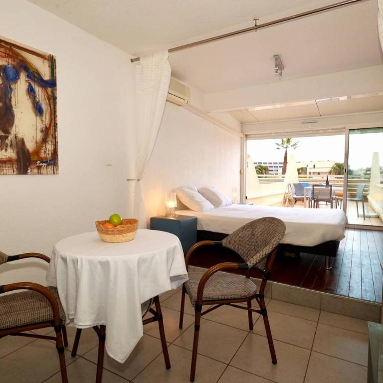 Studio DEAUVILLE - Héliopolis F 10 - By AGN - 2 personnes - Superior Apartment with Balcony - 3