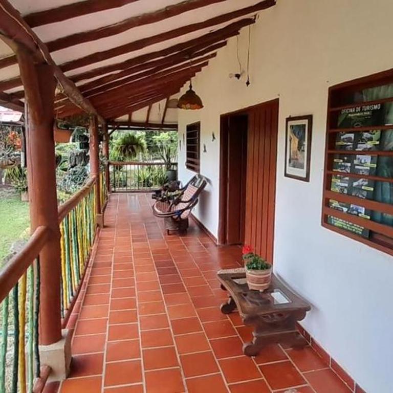 XayLa Agro Hostel Curití - Basic Triple Room with Shared Bathroom - 8