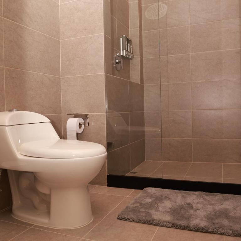 VPV Suites & Casino - King Suite with Balcony - 9