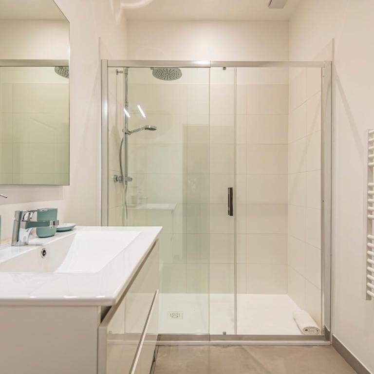Le Clovis - Reims Cathédrale - Three-Bedroom Apartment - 23