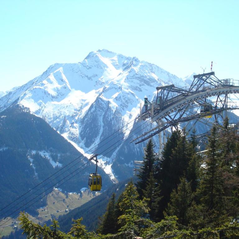 Appartements Rieser - im Herzen von Mayrhofen - sonniger Balkon - 3 Schlafzimmer - Apartment mit 3 Schlafzimmern - 53