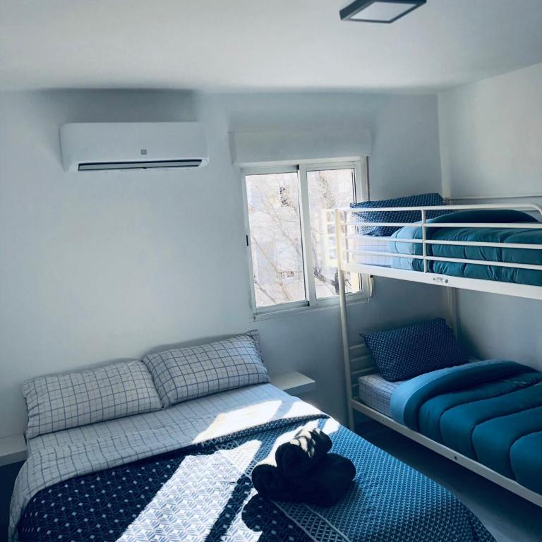 Piso trabajo Rocafort 2 - Three-Bedroom Apartment - 18